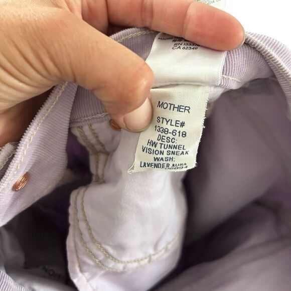 Mother Lavender High Waisted Tunnel Vision Sneak Corduroy Jeans Size 24 Straight - Picture 10 of 14